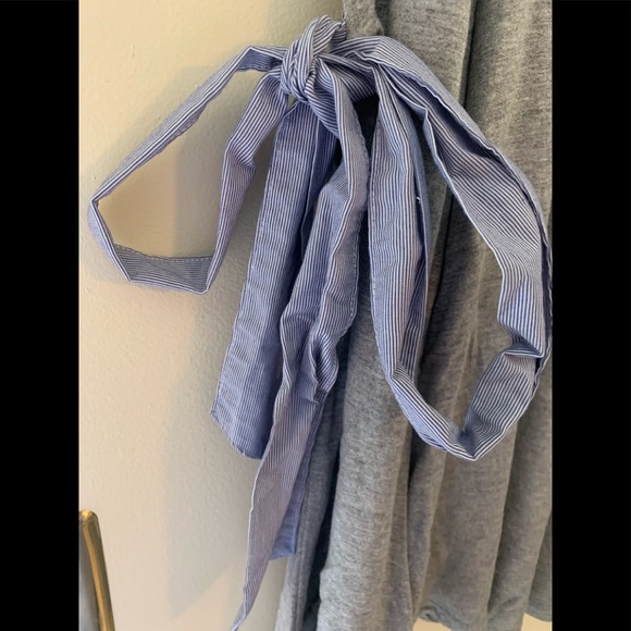 Plus size bow sleeve top - Picture 3 of 5